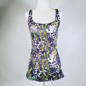 LULULEMON ATHLETICA Ahtletic Top With Bra Support Size 6